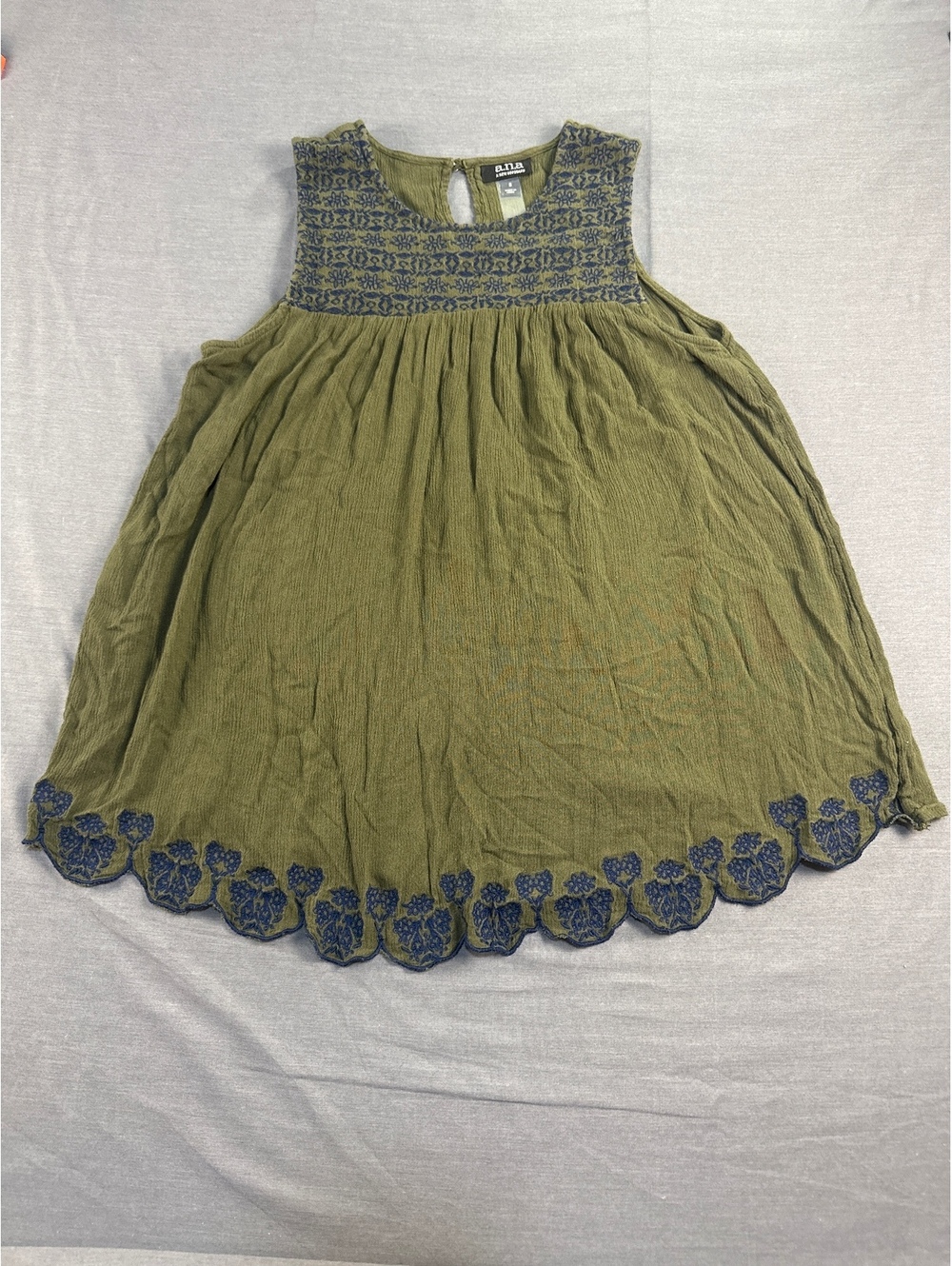 a.n.a A New Approach Olive Green Sleeveless Embroidered Rayon Dress, Size Small